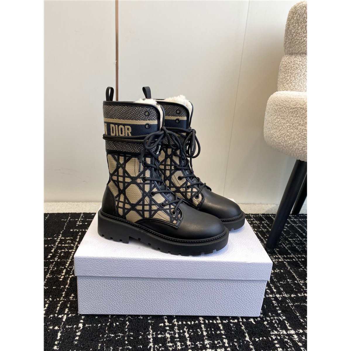 D-MAJOR ANKLE BOOT BLACK CALFSKIN WITH BLACK AND BEIGE CANNAGE TWEED