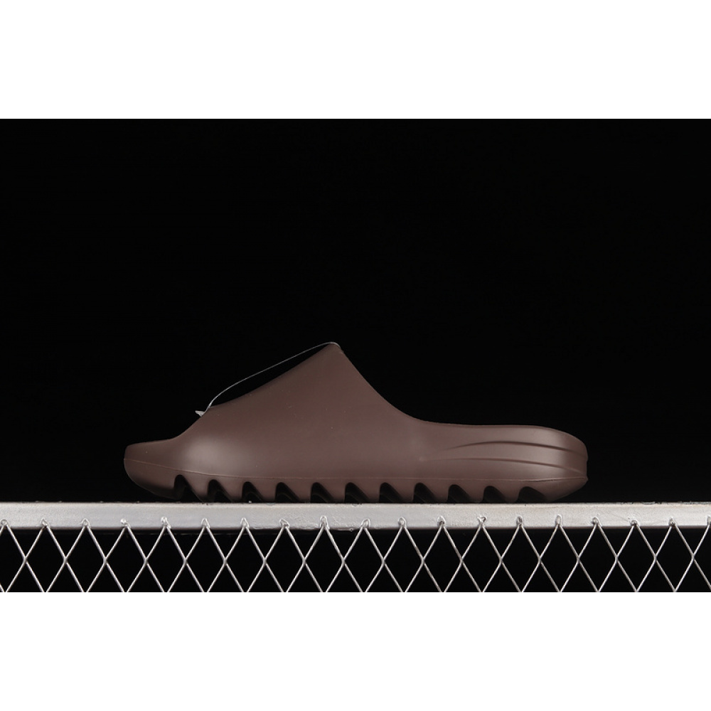 YEEZY SLIDES SOOT