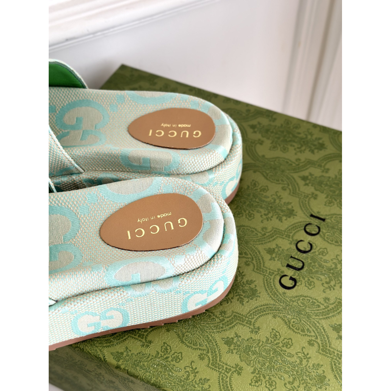 Sandália Gucci GG Maxi Canvas Flatform Slide Azul
