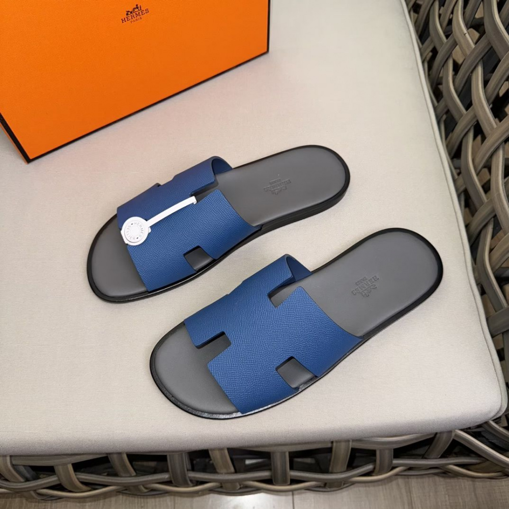 Sandália Izmir em Couro Azul/Sola Cinza