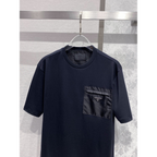 Camisa Prada em algodão com Bolso em Re-Nylon e logo triangular Preta