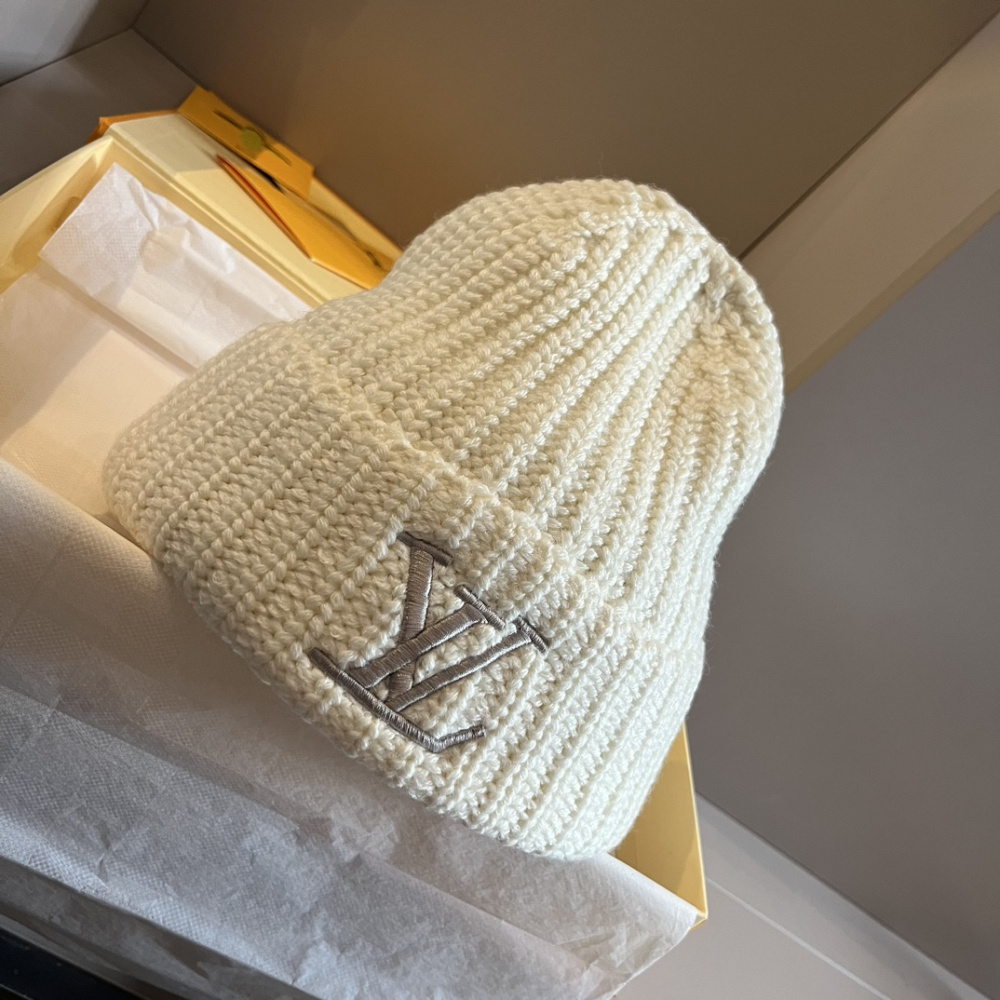 Gorro Louis Vuitton LV Only Branco