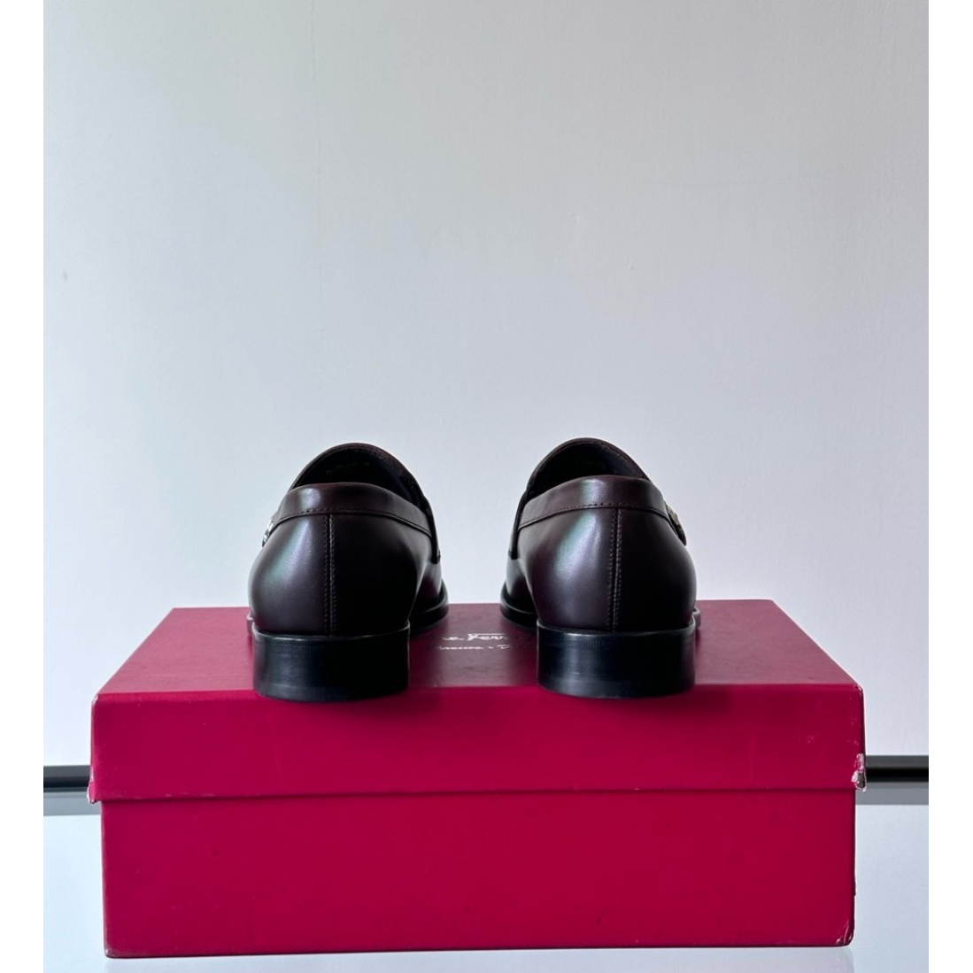 Sapato Mocassim Salvatore Ferragamo Social Vinho Couro com Fivela Gancini