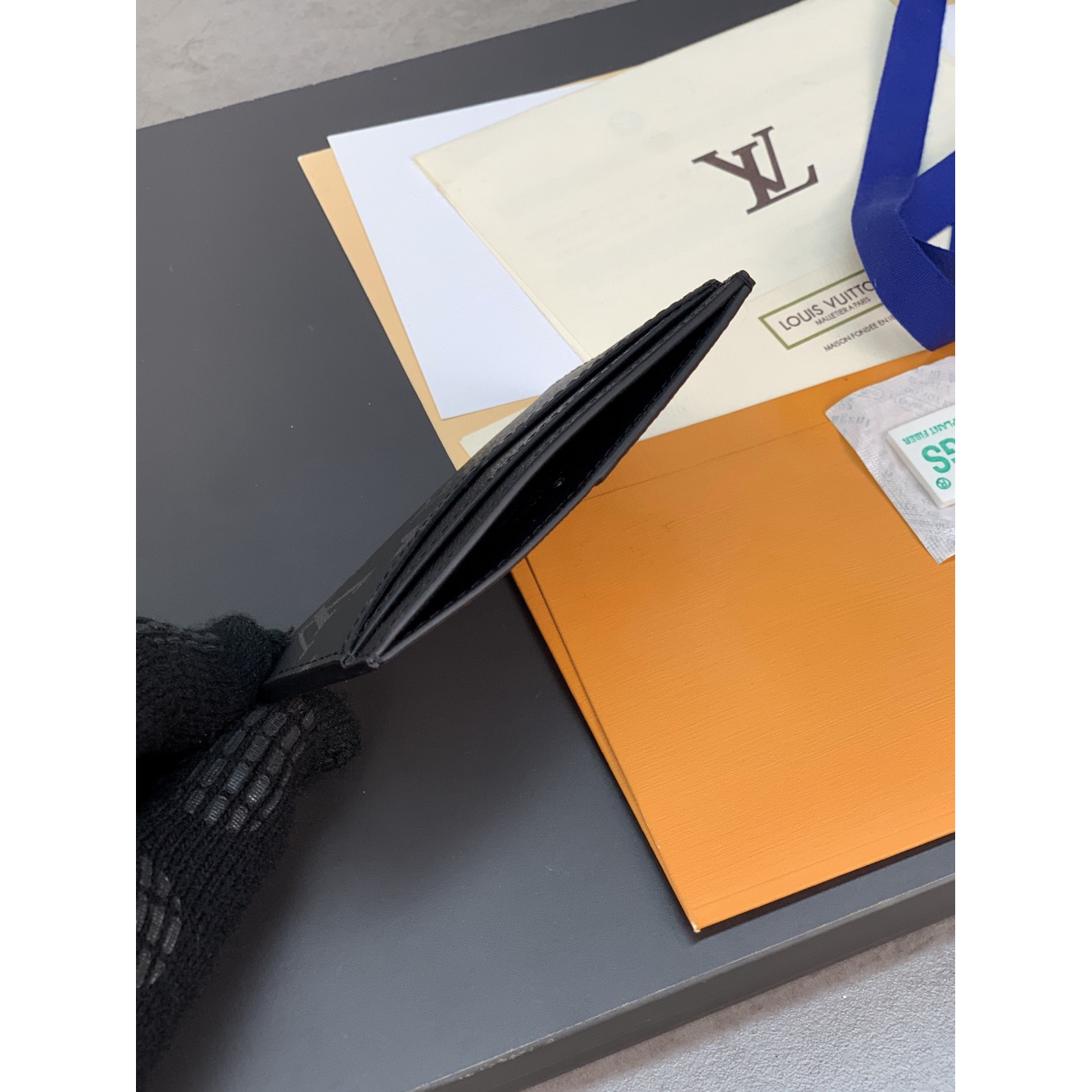Porta Cartão Louis Vuitton Neo Monogram Eclipse 11x7x0.6CM