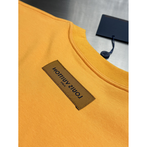 Camiseta de Algodão Louis Vuitton com LV em Relevo Laranja