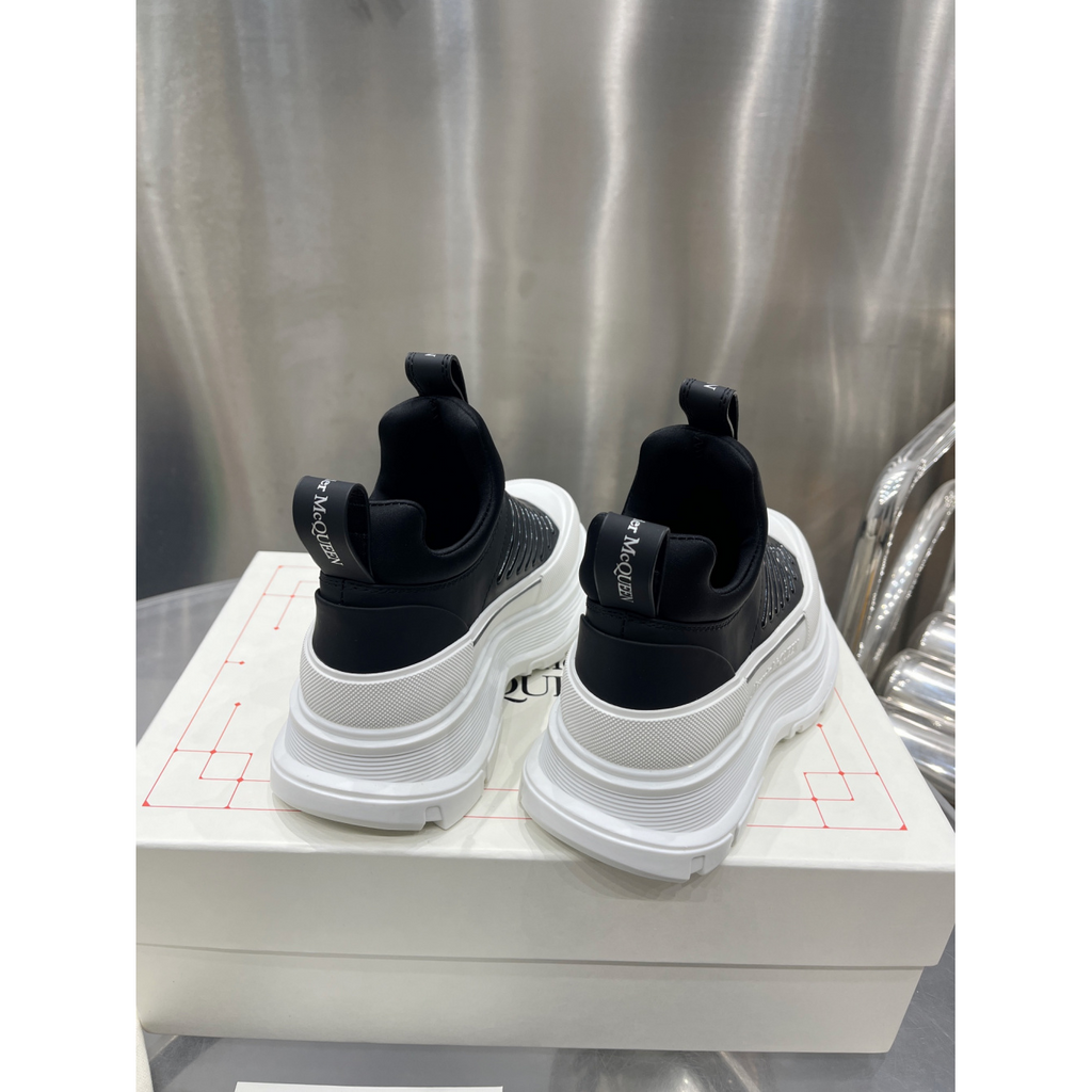 Tênis Alexander Mcqueen Tread Slick Branco/Preto