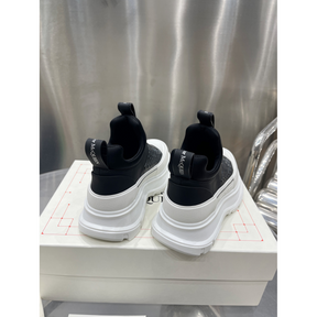 Tênis Alexander Mcqueen Tread Slick Branco/Preto