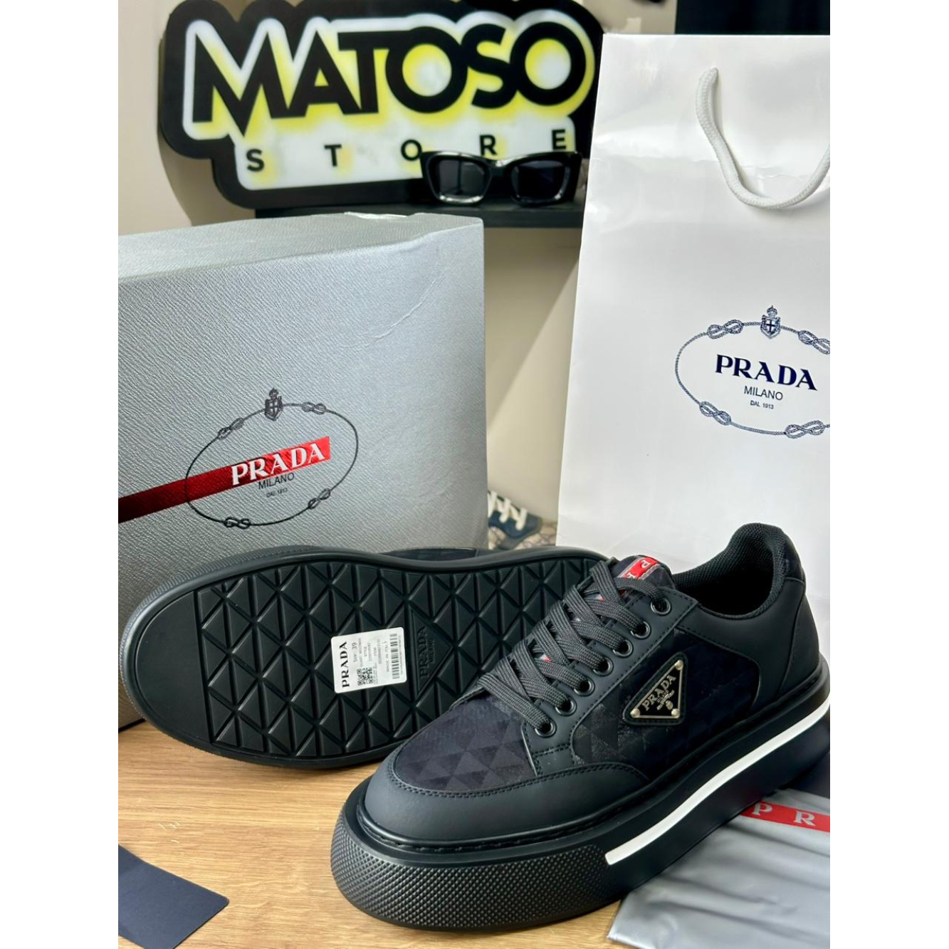 Tênis Prada Cano Baixo Couro Preto