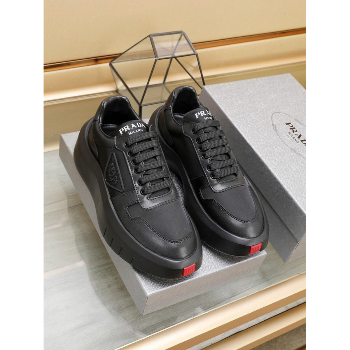 Prada Tênis em Preto