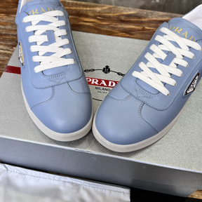 Prada Tênis de Couro com Logo Azul