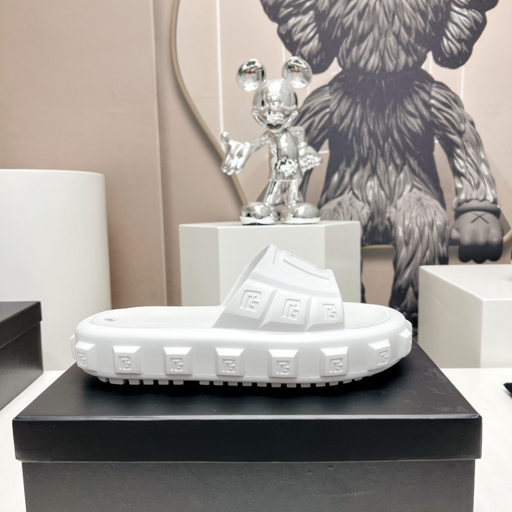 Slide Balmain Chinelo com Monogram em Relevo Branco