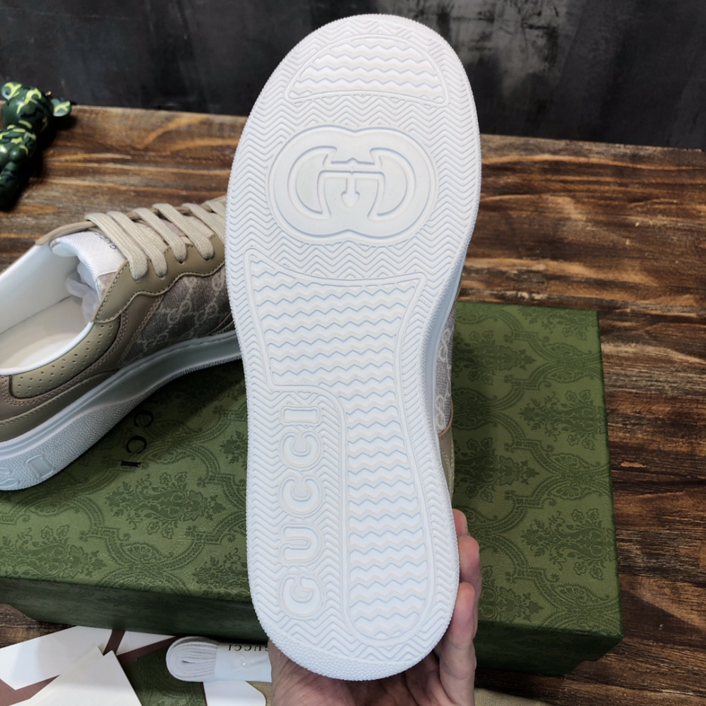 Tênis Gucci GG Supreme Bege/Branco