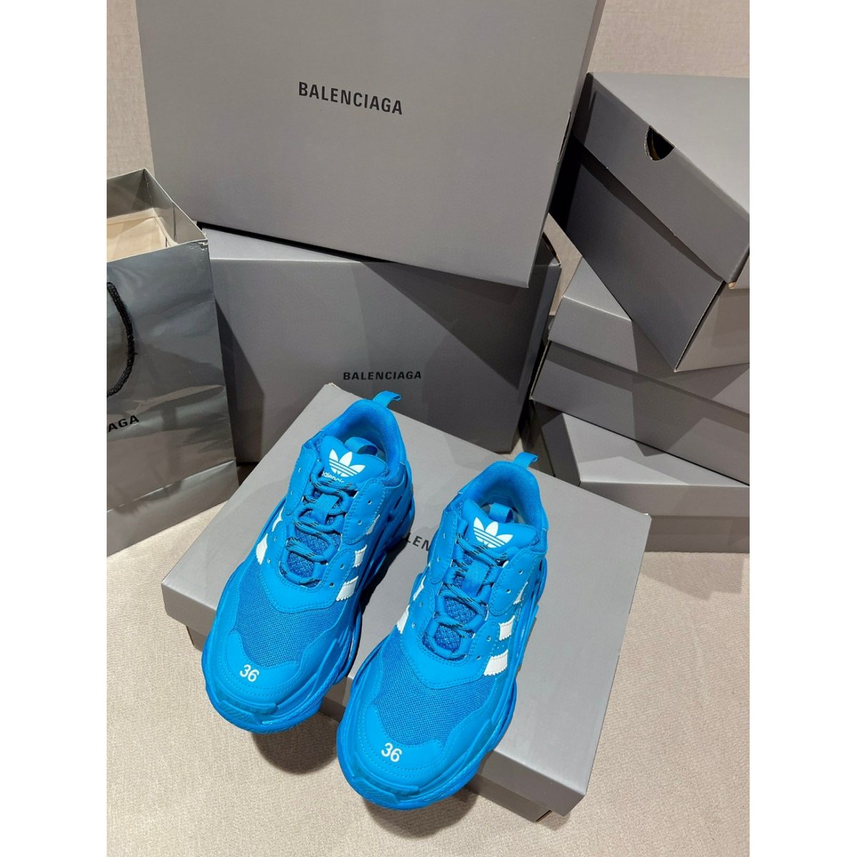 Balenciaga Triple Azul