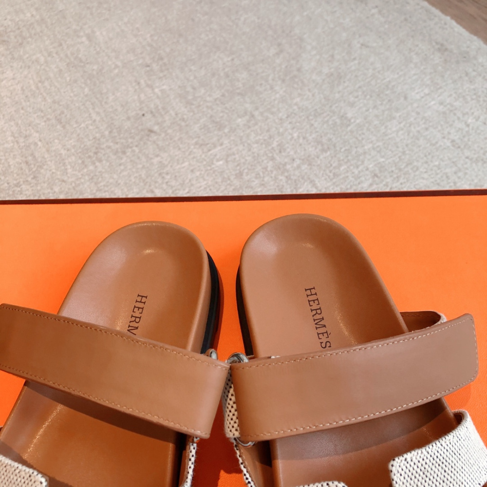 Sandália Hermès Chypre Prunoir Canvas Natural
