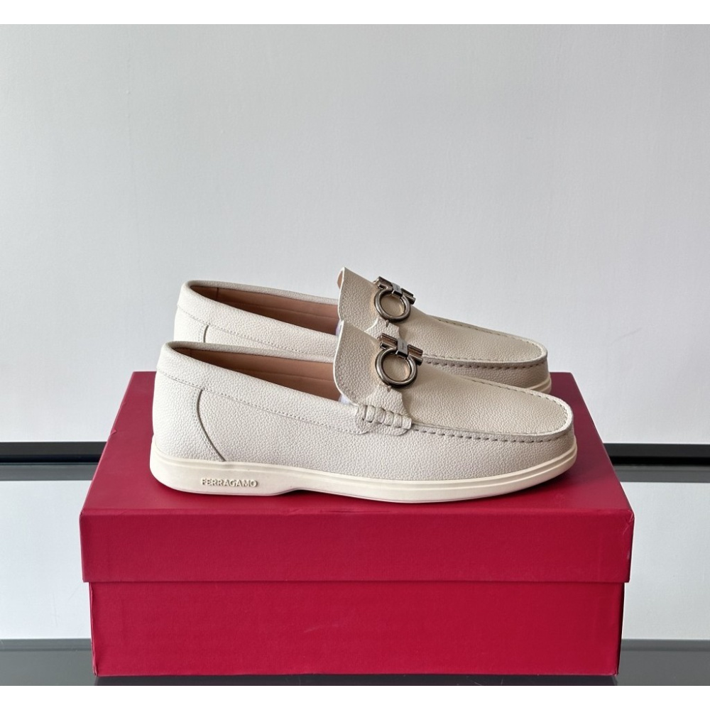 Sapato Mocassim Salvatore Ferragamo Casual Branco