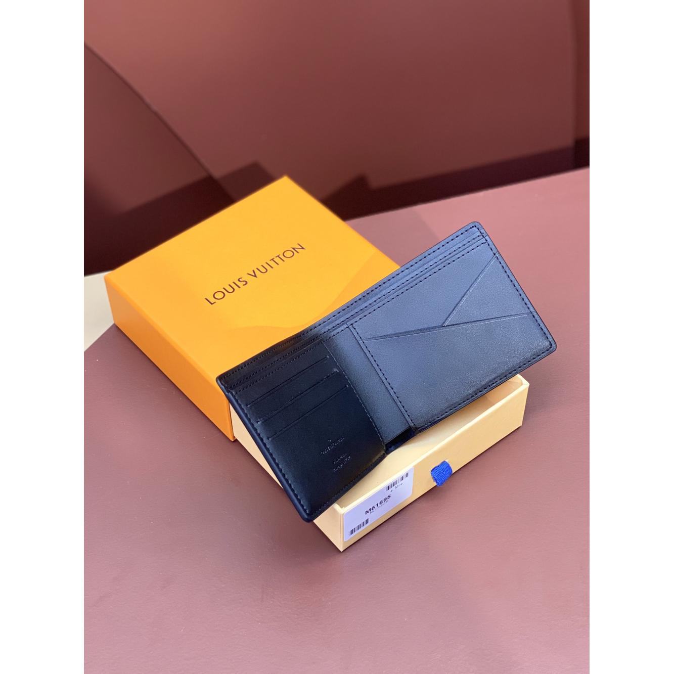 Carteira Louis Vuitton Logo LV 12x9CM