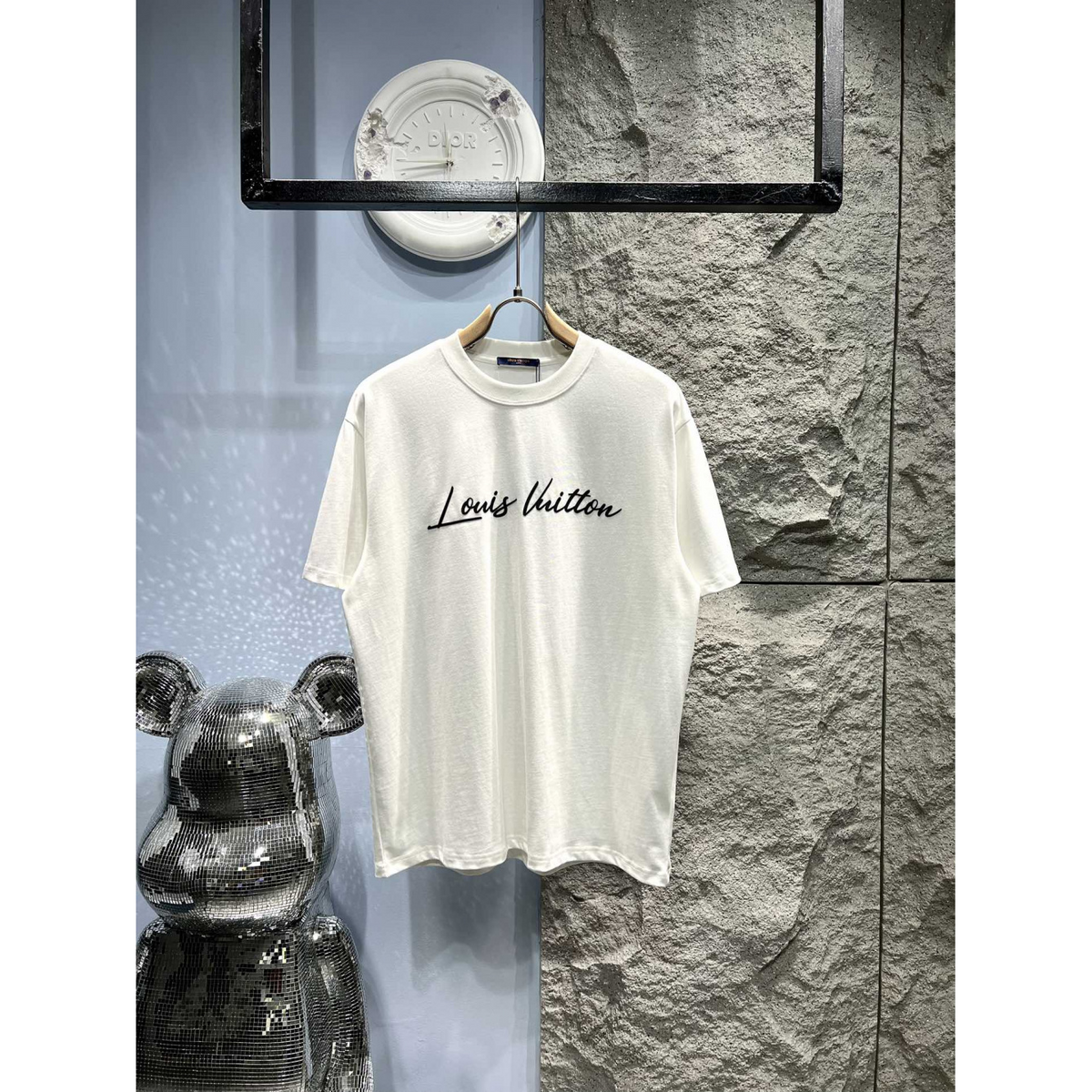 Camiseta de Algodão Louis Vuitton Logo em 3D Branca
