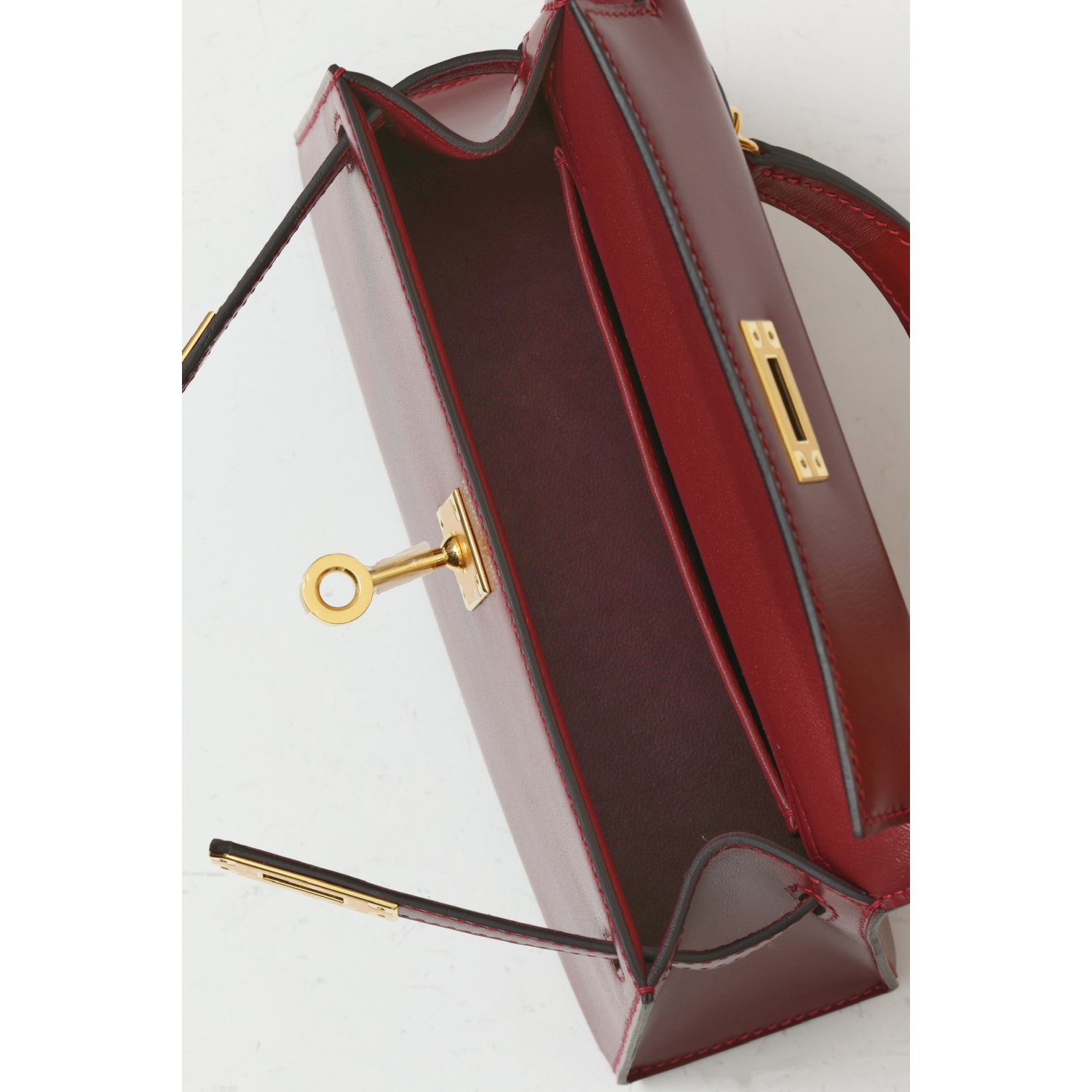 Bolsa Hermès Mini Kelly Ferragem Dourada Couro Liso 20x15x9cm