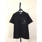 Camisa Prada em algodão com nome Bordado em Bolso Lateral Superior Preta