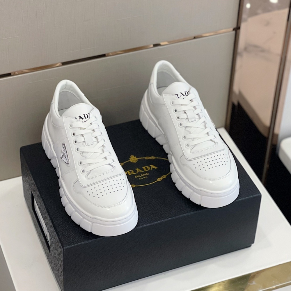 Tênis Prada em Couro Branco