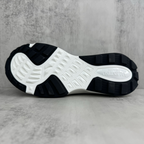Tênis Valentino Garavani True Act Sneakers Preto/Branco