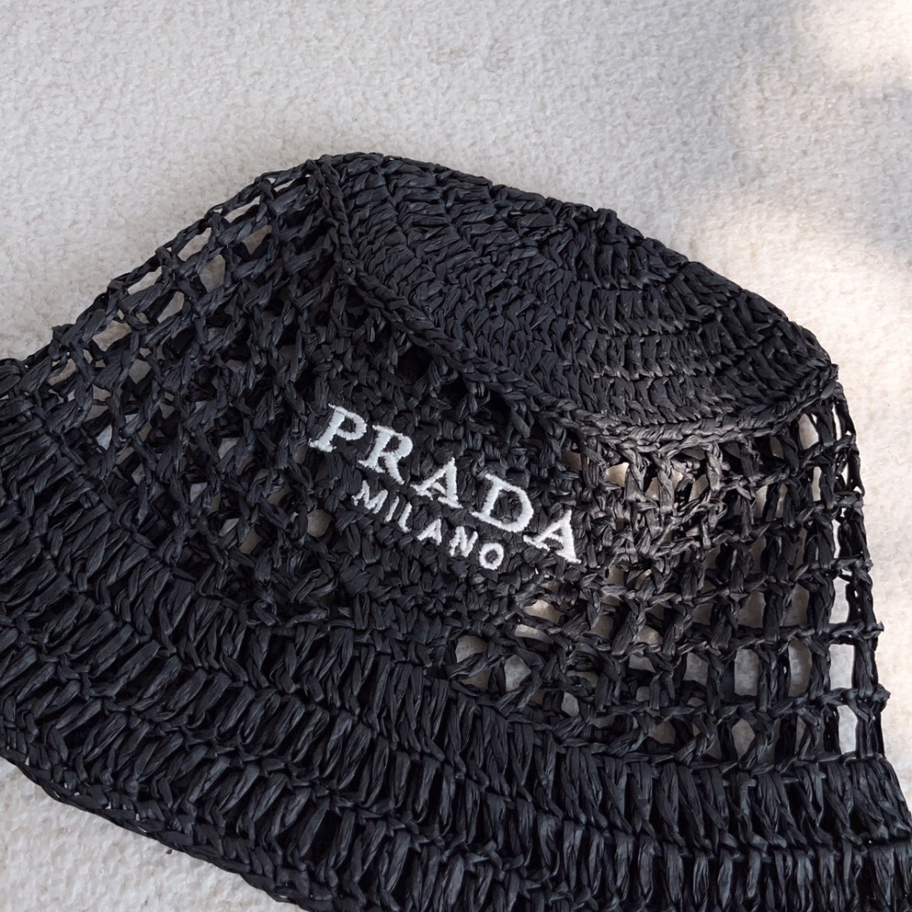 Bucket Prada em Tecido Efeito Ráfia Preto