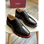 Salvatore Ferragamo Mocassim em Couro com detalhe Gancini Preto