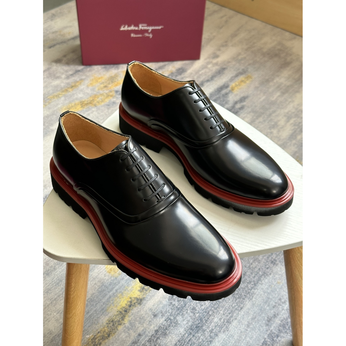 Salvatore Ferragamo Mocassim em Couro com detalhe Gancini Preto