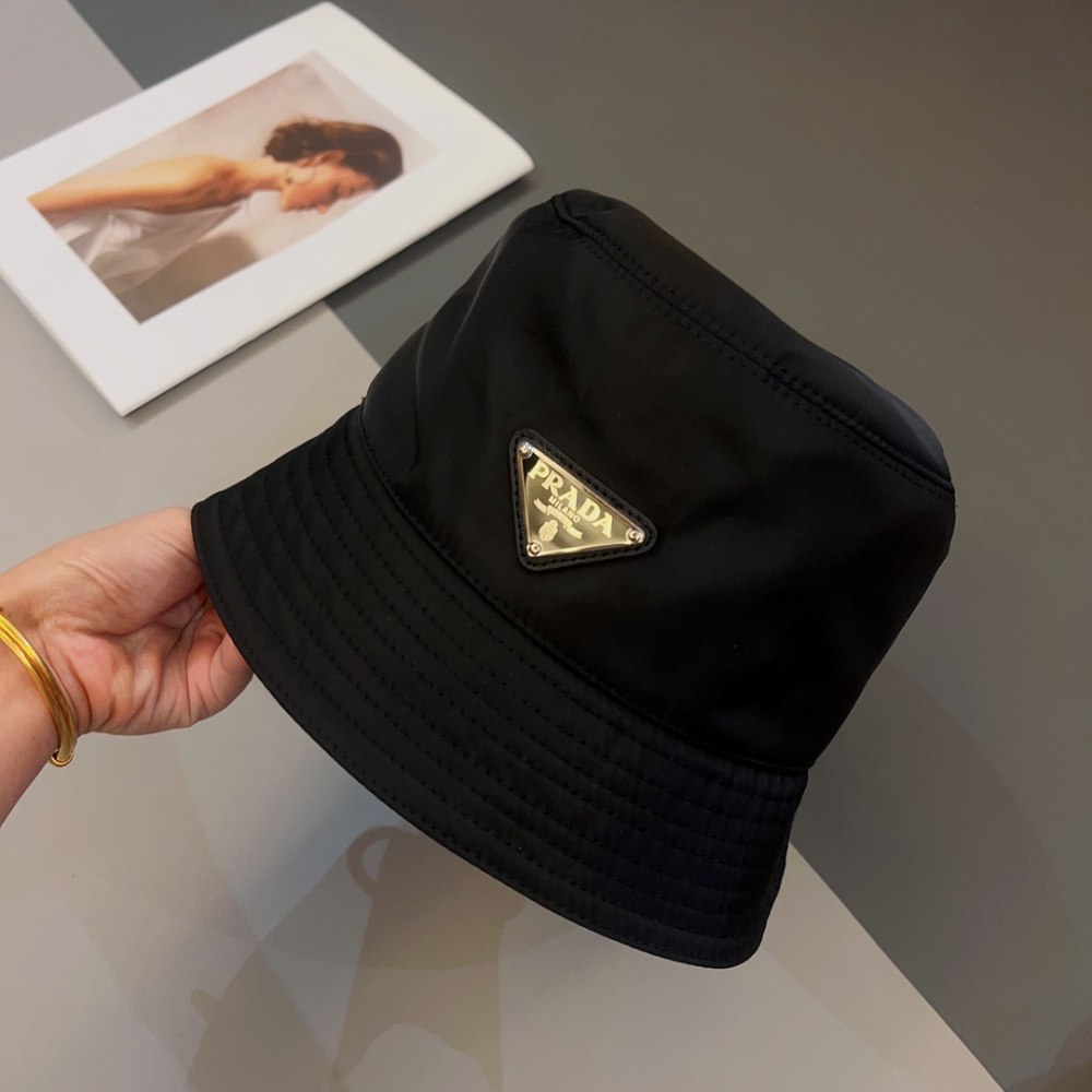 Bucket Prada Re-Nylon Preto