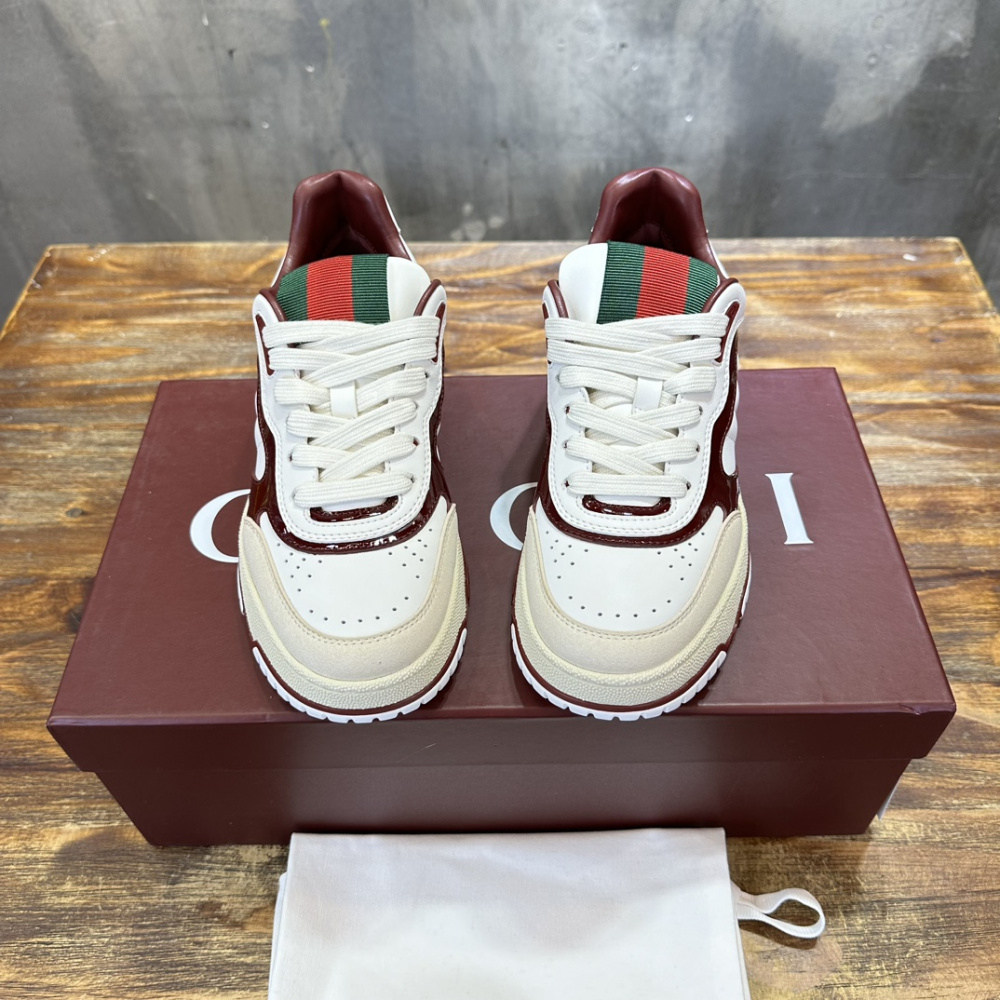Gucci Sneaker Re-Web Detalhe Couro envernizado Rosso Ancora