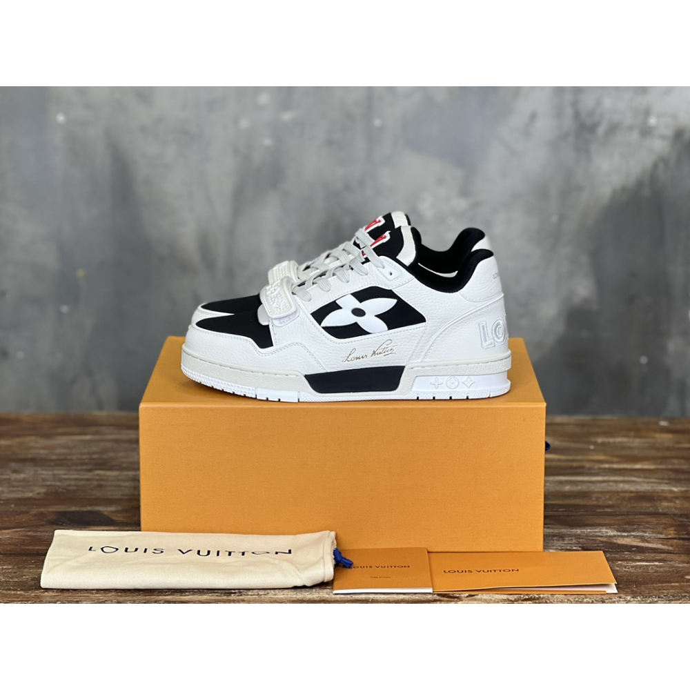 Louis Vuitton Trainer Cream Black