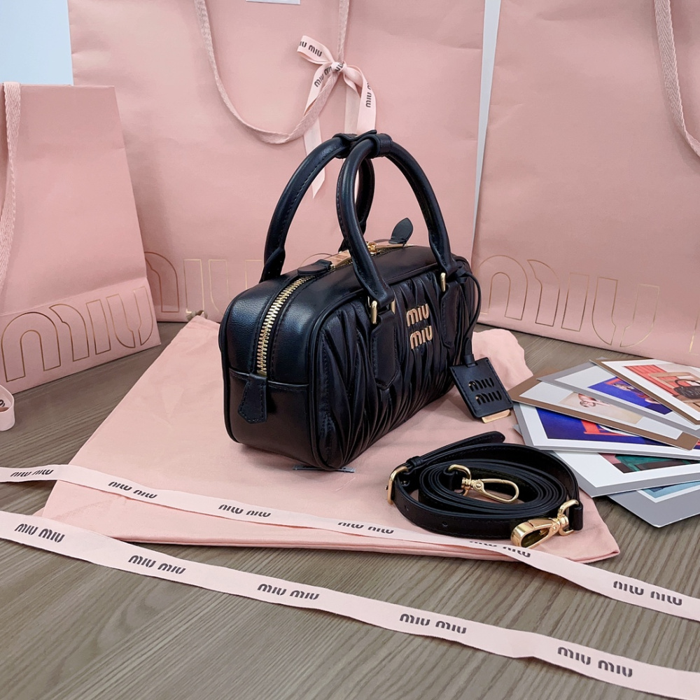 Bolsa MiuMiu Tote Arcadie 22x10.5x7.5cm (Preta e outras cores)