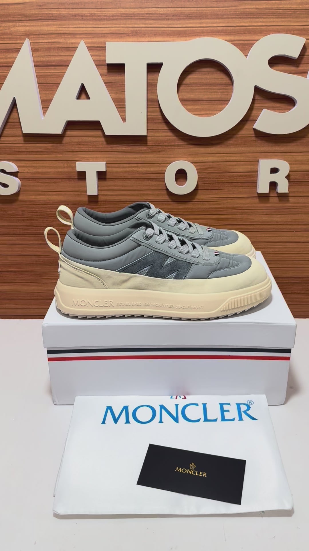 Tênis Moncler Altive Azul Claro
